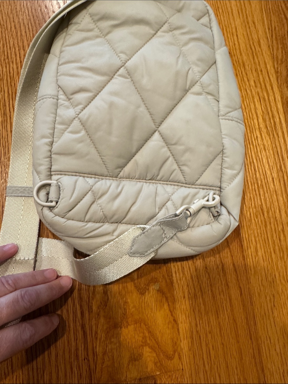 Vera Bradley Quilted Crossbody Sling Bag - Picture 7 of 8